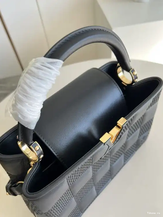 Affordable VUITTON MM LOUIS CAPUCINES 0520